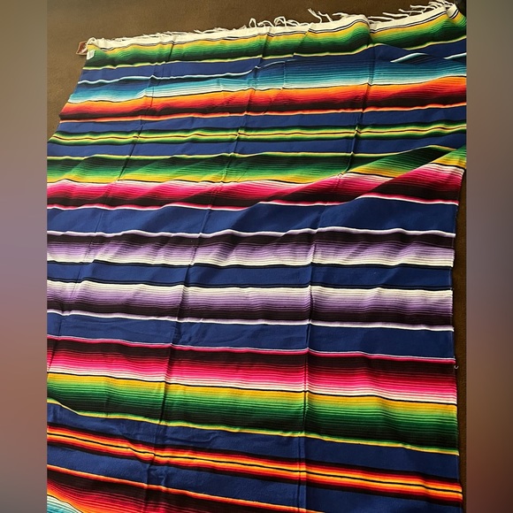 New Vibrant Southwest/Mexican Saddle Blanket - Picture 2 of 3